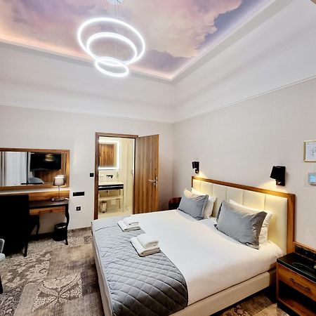 Sky Hotel Kraków Cracóvia Exterior foto