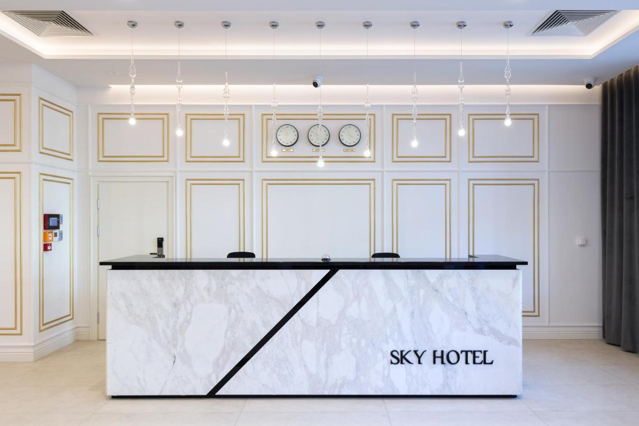 Sky Hotel Kraków Cracóvia Exterior foto